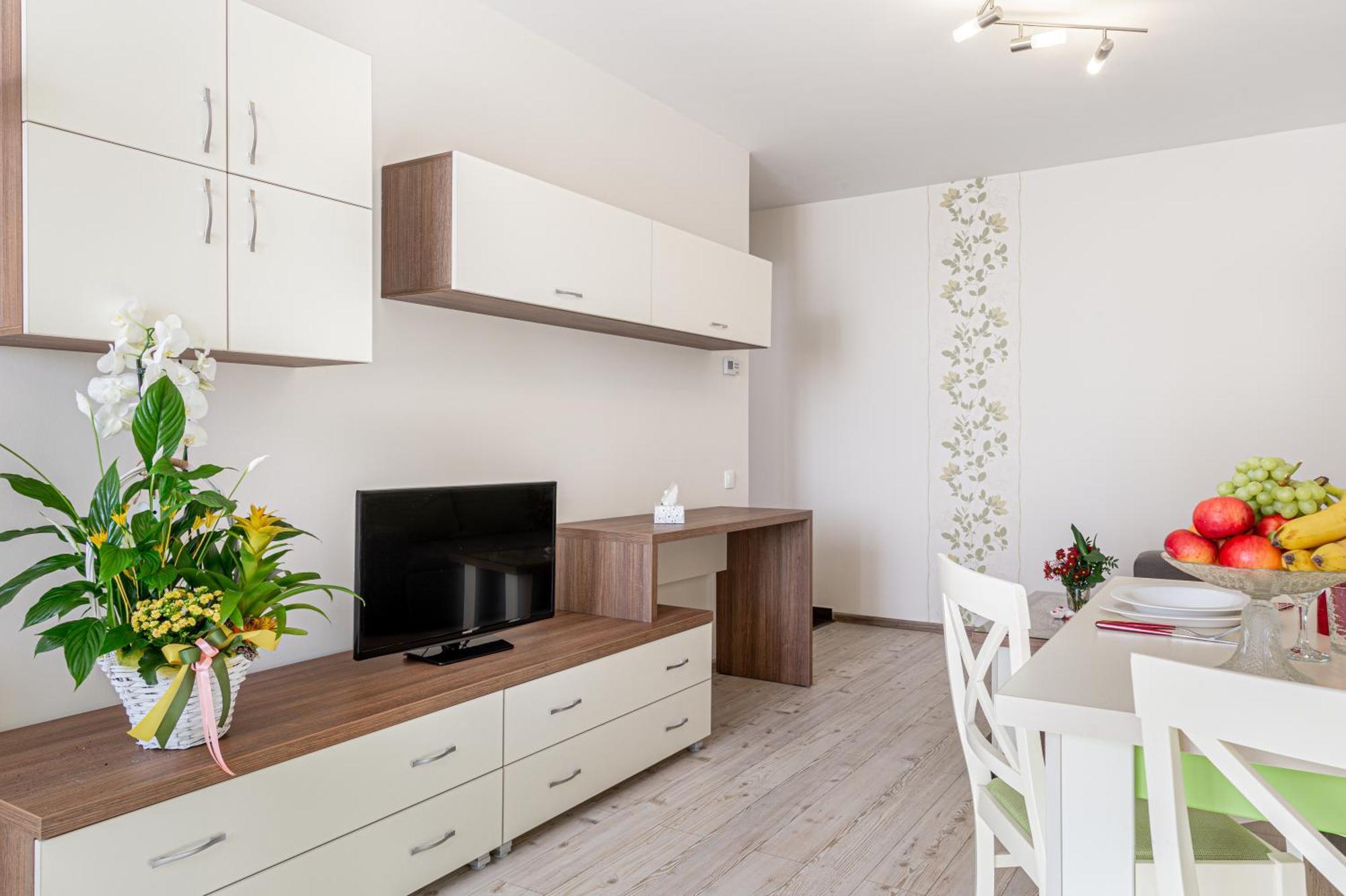 Ari - Ared Luxurious Apartments With Balcony & Free Parking Arad Ngoại thất bức ảnh