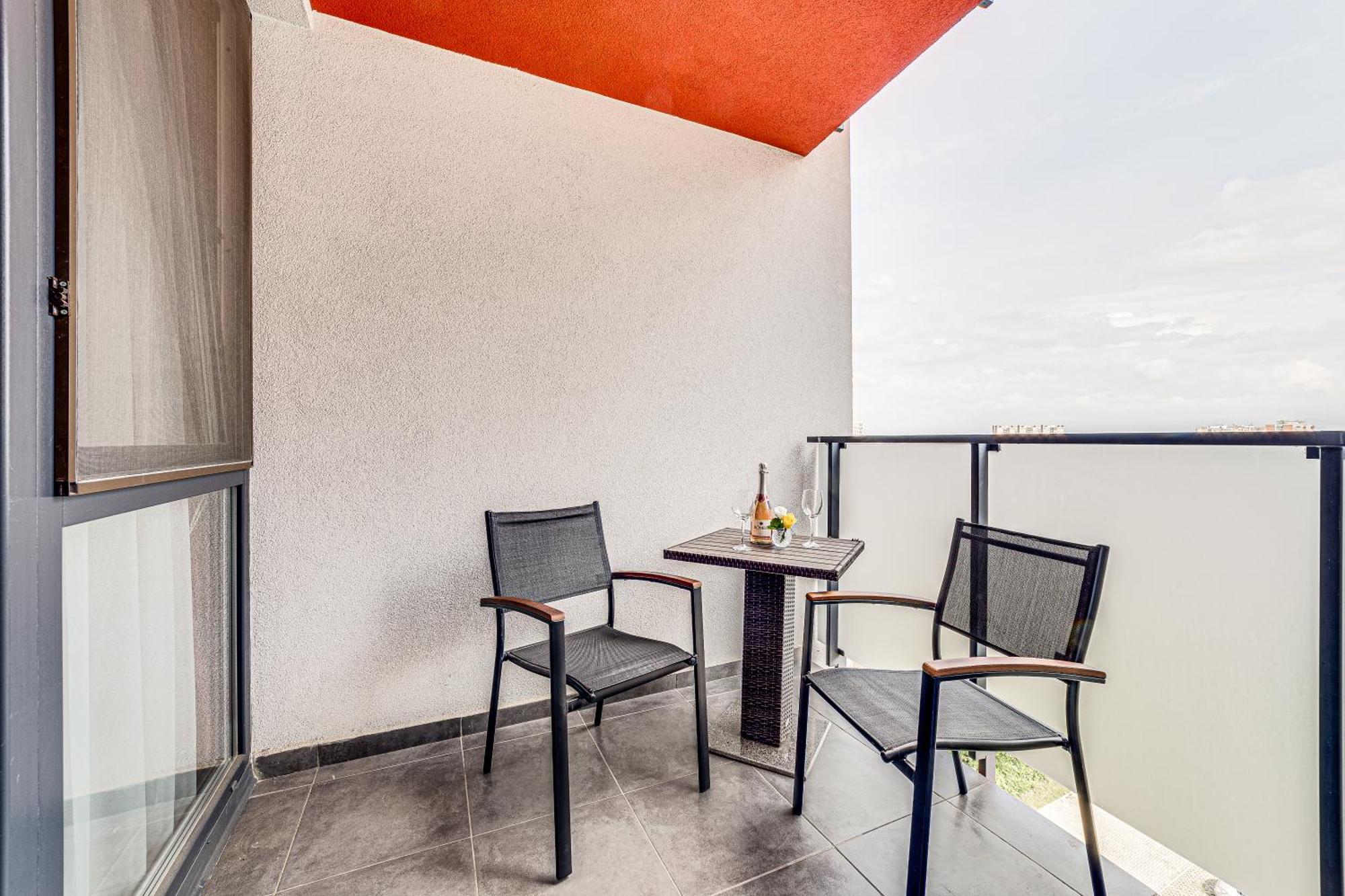 Ari - Ared Luxurious Apartments With Balcony & Free Parking Arad Ngoại thất bức ảnh