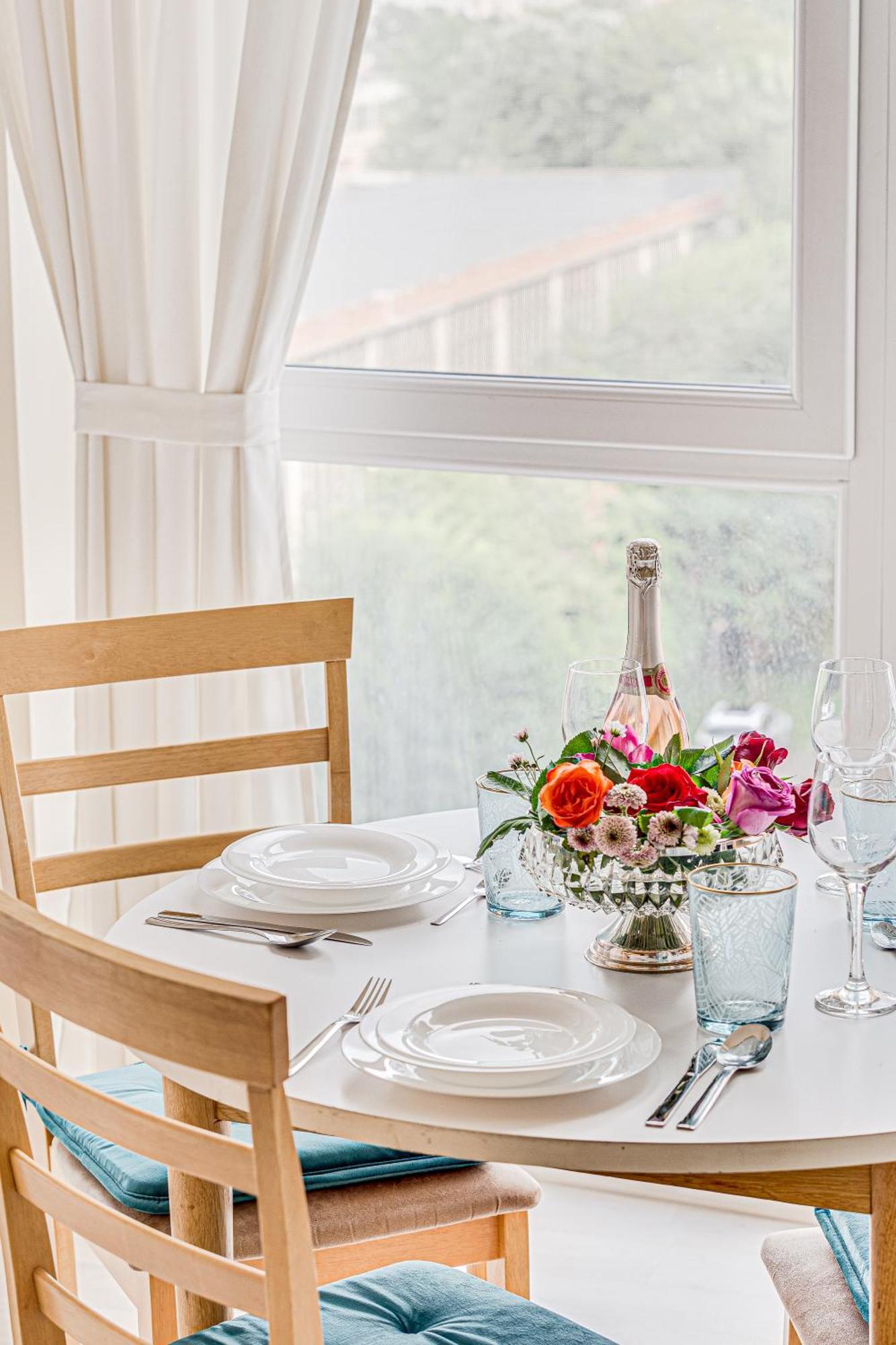 Ari - Ared Luxurious Apartments With Balcony & Free Parking Arad Ngoại thất bức ảnh