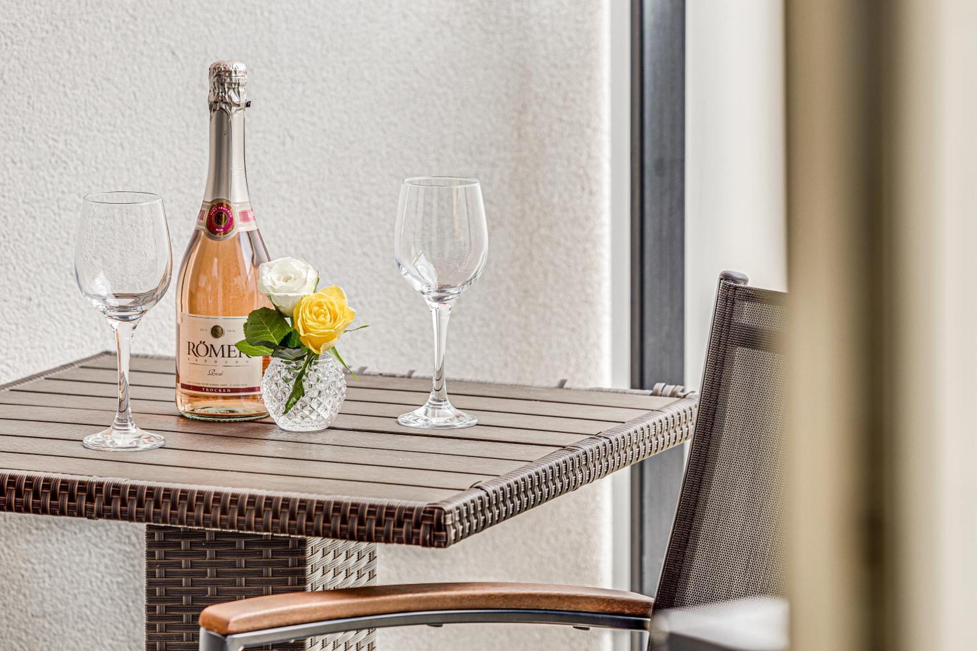 Ari - Ared Luxurious Apartments With Balcony & Free Parking Arad Ngoại thất bức ảnh